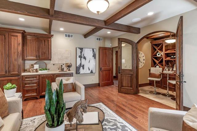 216 San Mateo Avenue, Los Gatos CA: https://media.crmls.org/mediaz/9bdd0d09-de2e-405f-8475-23a1cbc1b61d.jpg