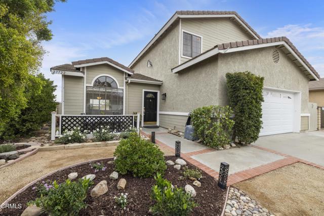 27722 Buckskin Drive, Castaic CA: https://media.crmls.org/mediaz/9bdd4872-cbf3-48ac-9368-e8fc0e3b46bc.jpg