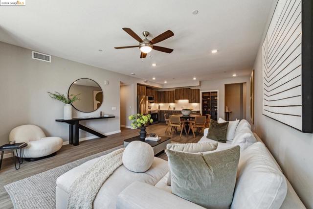 2400 Adeline ST, Oakland CA: https://media.crmls.org/mediaz/9bdd4afc-e303-4ac0-b8c7-25dc811e6695.jpg
