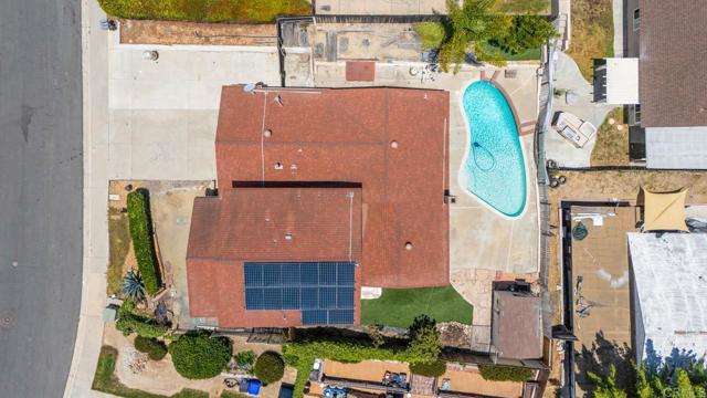 7439 Carrie Ridge Way, San Diego CA: https://media.crmls.org/mediaz/9bdd5887-2485-4235-9da8-2411d21bdfa3.jpg
