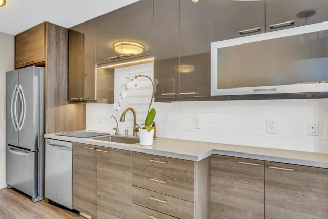 999 Carolina Street, San Francisco CA: https://media.crmls.org/mediaz/9bdd60c8-8093-4df3-b7d8-42d35347a3b6.jpg