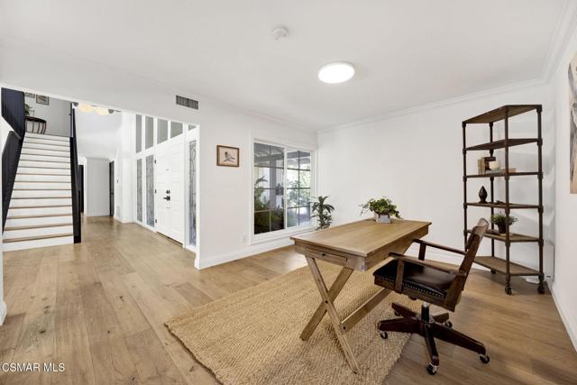 1661 Oldcastle Place, Westlake Village CA: https://media.crmls.org/mediaz/9bdda9c4-b609-4749-9eaf-5135bacbe91d.jpg