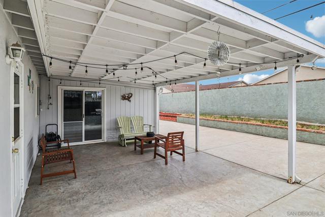 1097 Wayside Ave, El Cajon CA: https://media.crmls.org/mediaz/9bdde3e4-0e37-4646-921d-2f4efdc3d311.jpg