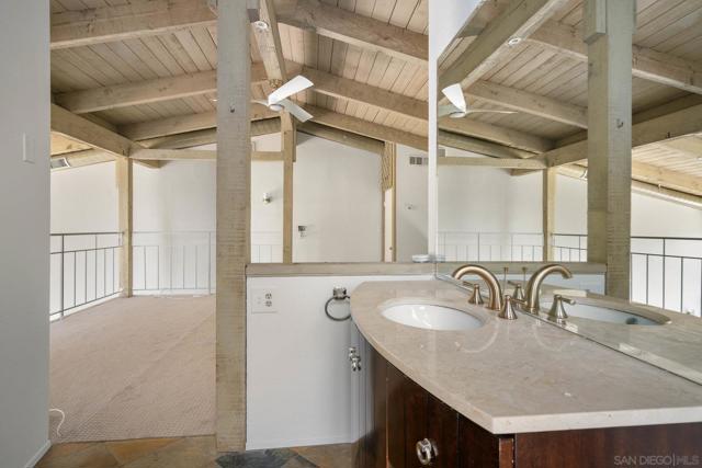 2544 Navarra Rd, Carlsbad CA: https://media.crmls.org/mediaz/9bdeb5c1-045d-4997-b2bb-56df56437ac3.jpg