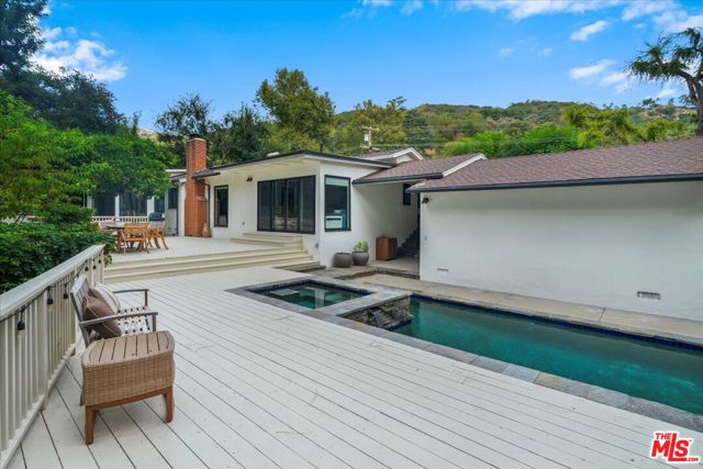 3479 Mandeville Canyon Road, Los Angeles CA: https://media.crmls.org/mediaz/9be0325e-2850-4840-a1d4-1268bc44bf94.jpg