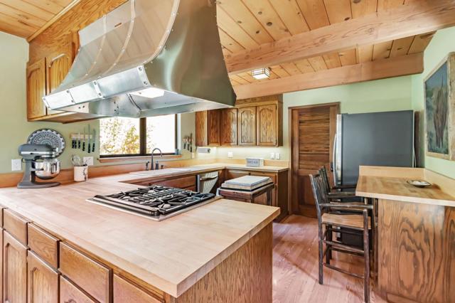 855 Oak Ridge Road, Los Gatos CA: https://media.crmls.org/mediaz/9be09879-0c09-4219-a917-4bfd670f7d97.jpg