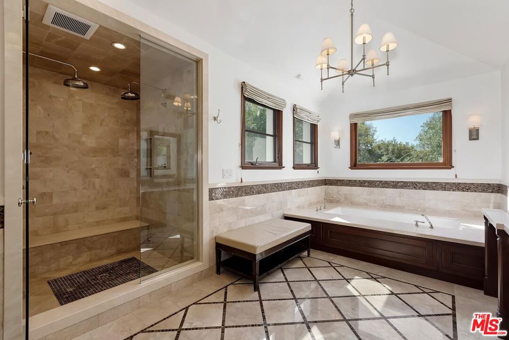 MLS #26858295 image #33