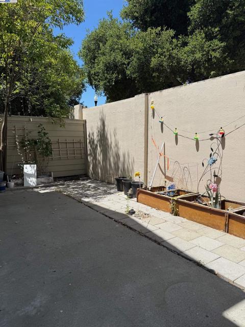 1230 Sutter Creek Ln, San Ramon CA: https://media.crmls.org/mediaz/9be15630-a4f1-4fe8-b288-ae027fe4e938.jpg