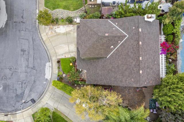 16761 Dry Creek Court, Morgan Hill CA: https://media.crmls.org/mediaz/9be20a3c-2020-4e29-9562-f1a85d4bdc56.jpg