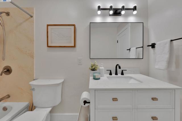 635 Janice Ave, Hayward CA: https://media.crmls.org/mediaz/9be31fb8-8d76-4a75-b0d2-bbd7c6861673.jpg