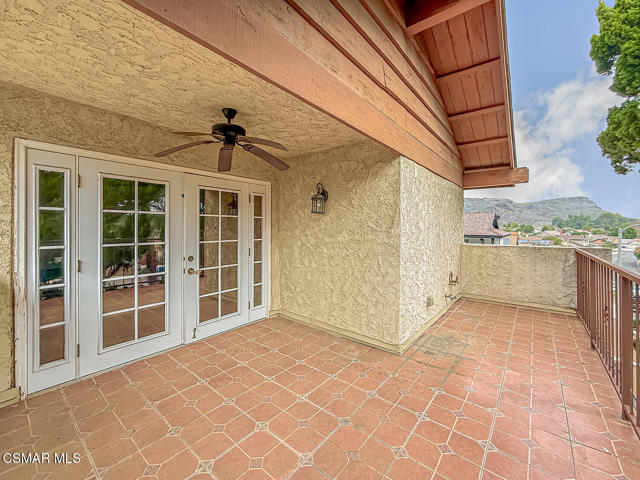 3307 Rainbow Creek Circle, Thousand Oaks CA: https://media.crmls.org/mediaz/9be3ae5b-d609-4e3d-9284-d85660f85fae.jpg