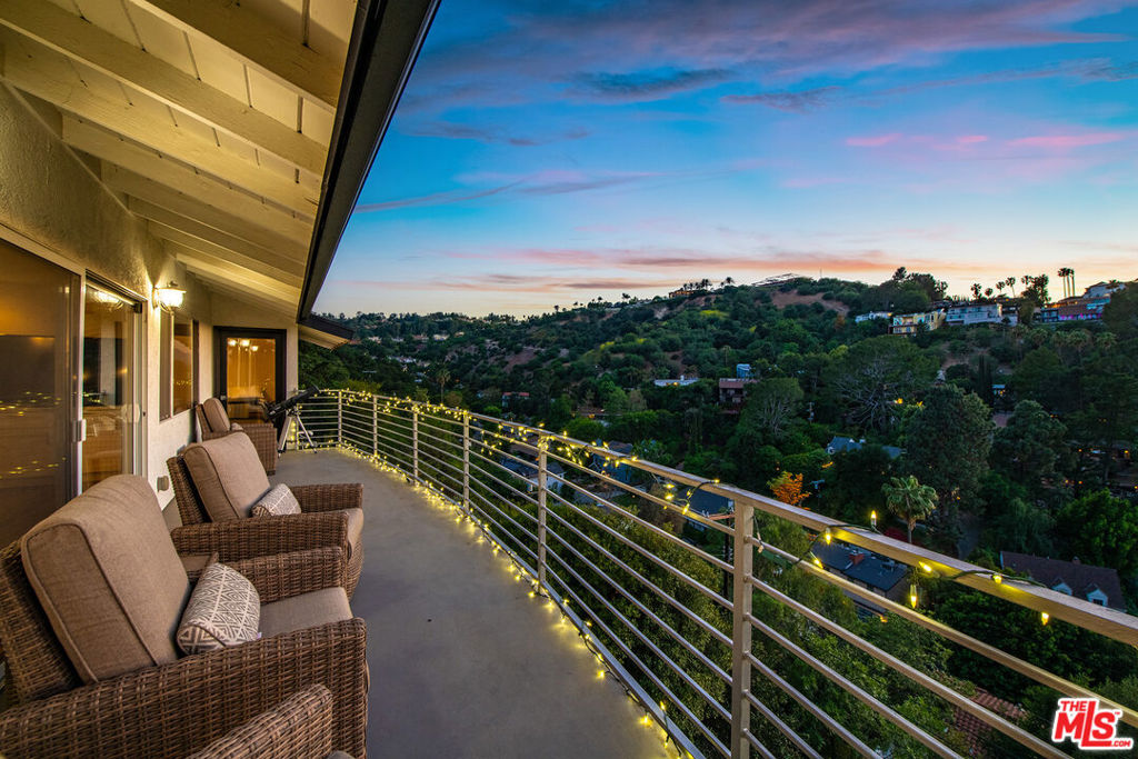 3909 Glenridge DriveSherman Oaks image #3
