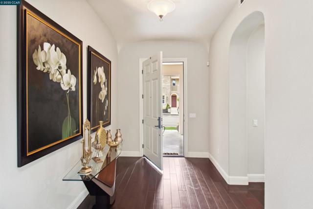 19 Baltana Place, Danville CA: https://media.crmls.org/mediaz/9be51078-676b-40de-af40-502e739c2b9c.jpg