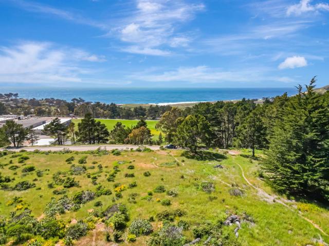 1025 Tamarind Street, Montara CA: https://media.crmls.org/mediaz/9be52884-6c77-4857-9186-74959945d3a4.jpg