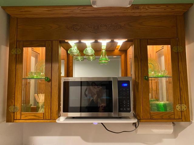 621 Mcclellan Avenue, Monterey CA: https://media.crmls.org/mediaz/9be54043-7ca2-4ab4-a5c1-eaf173fcc322.jpg