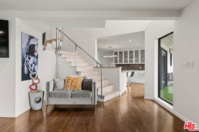 8514 Hillside Avenue, Los Angeles CA: https://media.crmls.org/mediaz/9be57252-31fa-4aaf-8a84-21bfdf28aa40.jpg