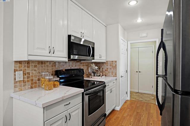 36560 Lakewood Dr, Newark CA: https://media.crmls.org/mediaz/9be66284-fe46-4110-a59f-bd2e36be344c.jpg