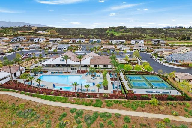 32082 Sedge Way, Temecula CA: https://media.crmls.org/mediaz/9be6af64-4b07-429e-bd9c-0cfc2780fd64.jpg