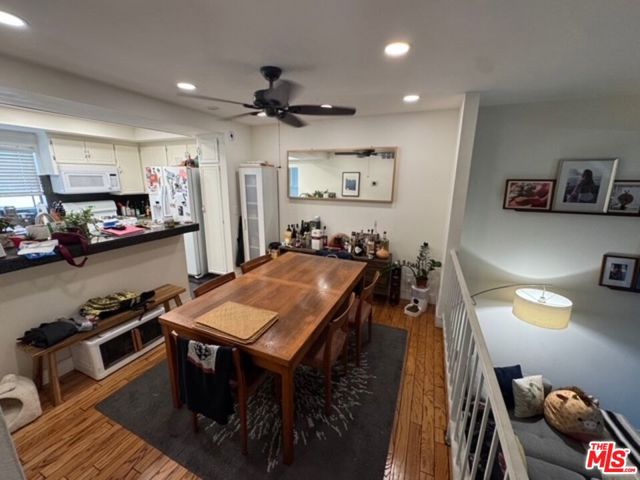 13609 Valerio Street, Van Nuys CA: https://media.crmls.org/mediaz/9be6d2fd-f650-4e04-b429-82fd979867e9.jpg