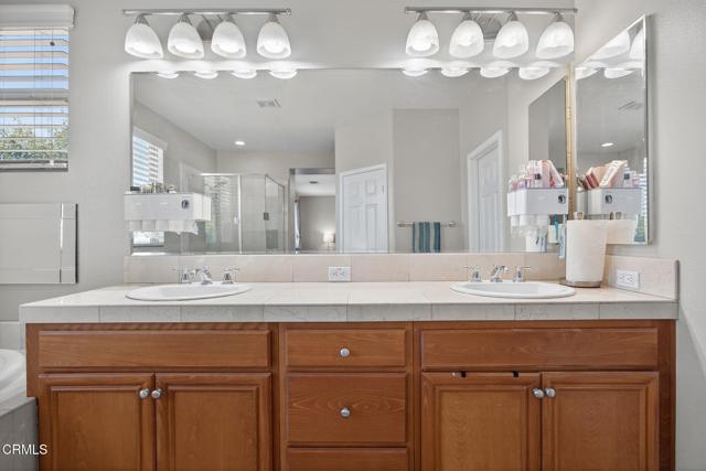6573 Pinnacle Court, Moorpark CA: https://media.crmls.org/mediaz/9be6ec73-fb6e-4d6c-bb6f-32edbd7531b3.jpg