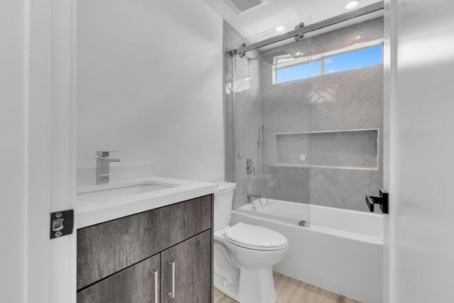 69835 Bluegrass Way, Cathedral City CA: https://media.crmls.org/mediaz/9be7357c-959d-4e70-89e0-62979ff88219.jpg