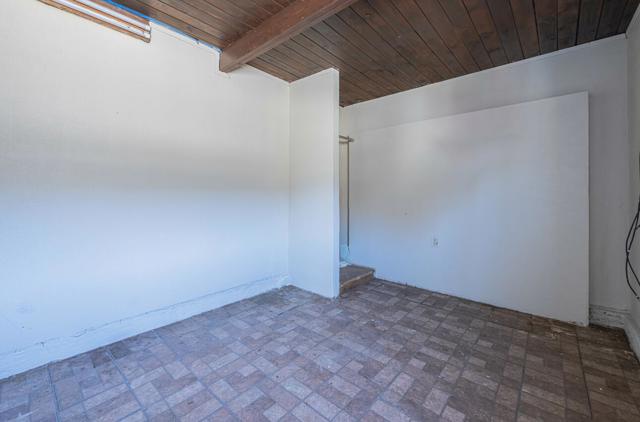 1208 Ramona Avenue, Salinas CA: https://media.crmls.org/mediaz/9be784c8-b478-4a30-abfb-7ef601201855.jpg