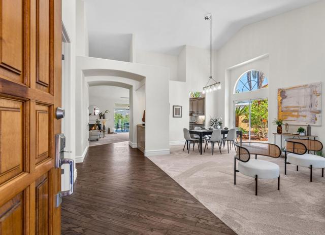 1337 Oak View Way, Escondido CA: https://media.crmls.org/mediaz/9be7b04a-e47e-4f9c-9a90-d3bf92ebac8a.jpg