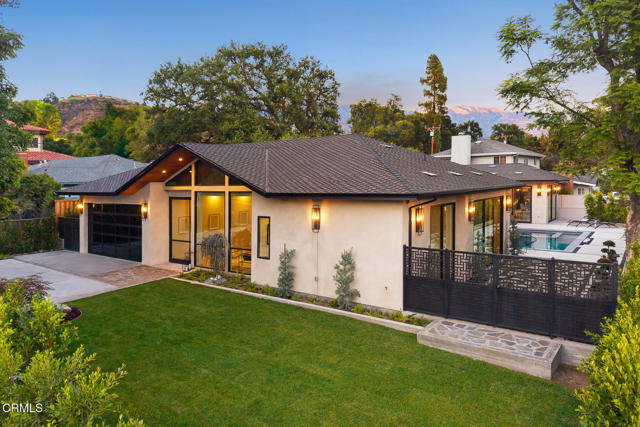 4828 Oakwood Avenue, La Canada Flintridge CA: https://media.crmls.org/mediaz/9be9fb53-8138-48cd-9173-4fa43bafbbda.jpg