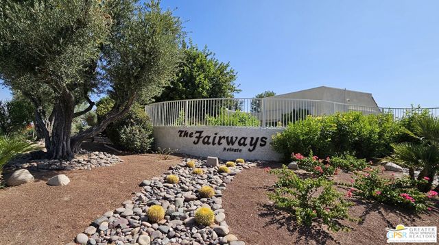 5920 Paradise Plaza, Palm Springs CA: https://media.crmls.org/mediaz/9bea93f4-d4ba-4ad5-8a2e-d59aaf2aa0bb.jpg