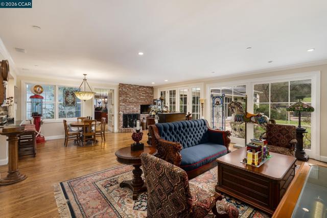 1720 Alameda Diablo, Diablo CA: https://media.crmls.org/mediaz/9bea9e47-ebde-464d-9ef9-fb33fdea4dd4.jpg