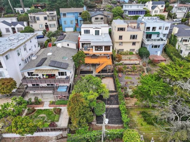 72 Cresta Vista Drive, San Francisco CA: https://media.crmls.org/mediaz/9beacc07-7d4b-4931-bf73-00b77c0daca3.jpg