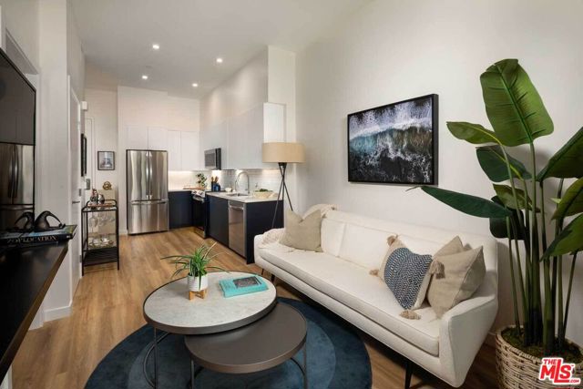 3223 Wilshire Boulevard, Santa Monica CA: https://media.crmls.org/mediaz/9beae96d-ad53-4ef8-8d5e-f8e58ddf4f0f.jpg