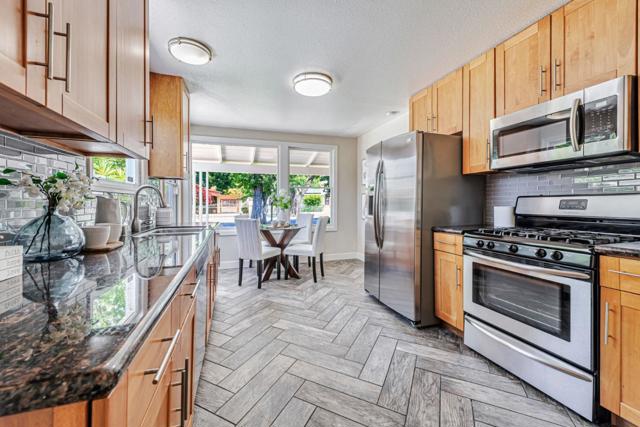 1359 Madera Avenue, Menlo Park CA: https://media.crmls.org/mediaz/9beb1962-47a0-4b2d-85e4-9f44766a59ff.jpg