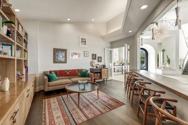 Detail Gallery Image 46 of 75 For 1904 via Casa Alta, La Jolla,  CA 92037 - 7 Beds | 7/2 Baths
