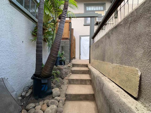2120 Pine Street, San Diego CA: https://media.crmls.org/mediaz/9beb9d5d-11c9-4d81-b4c5-d75862df7dbf.jpg