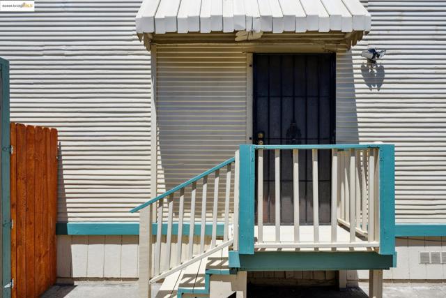619 11th St., Richmond CA: https://media.crmls.org/mediaz/9bebaebf-fcf8-4ad6-893f-9e761e28dc23.jpg