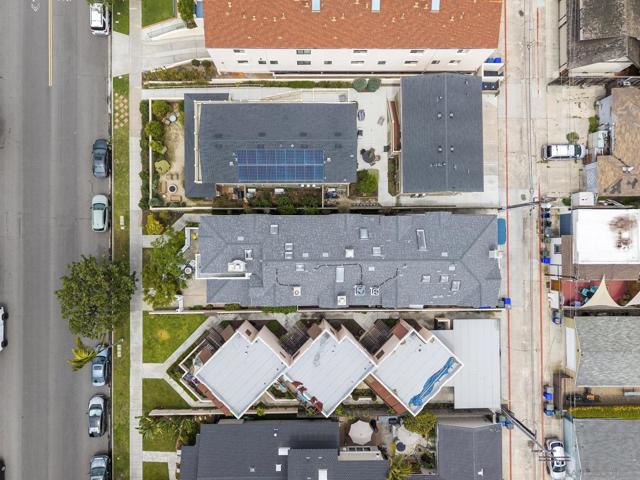 717 C Ave, Coronado CA: https://media.crmls.org/mediaz/9bebdfe8-92f1-4c9a-bceb-e34fc1c3dbf8.jpg