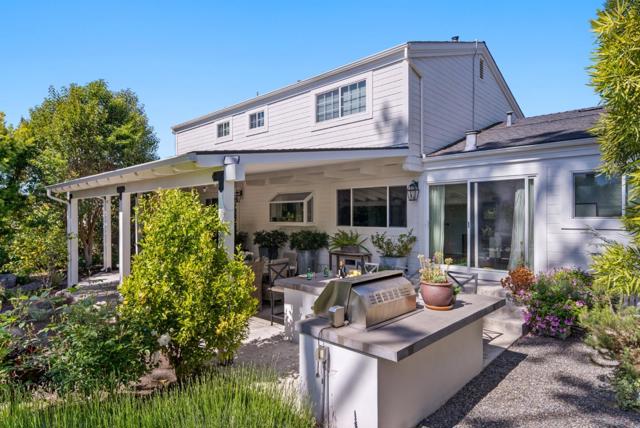 2 Black Tail Lane, Monterey CA: https://media.crmls.org/mediaz/9bed1277-2512-4e4c-9c7c-1749a46dac7f.jpg