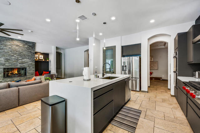 81107 Carefree Drive, Indio CA: https://media.crmls.org/mediaz/9bed1929-c9fe-47c1-aaa7-cf149fb76aba.jpg