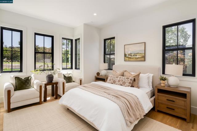 238 Cameo Dr, Danville CA: https://media.crmls.org/mediaz/9bed41a6-d2e1-4c11-b6c3-e0091ab152d7.jpg