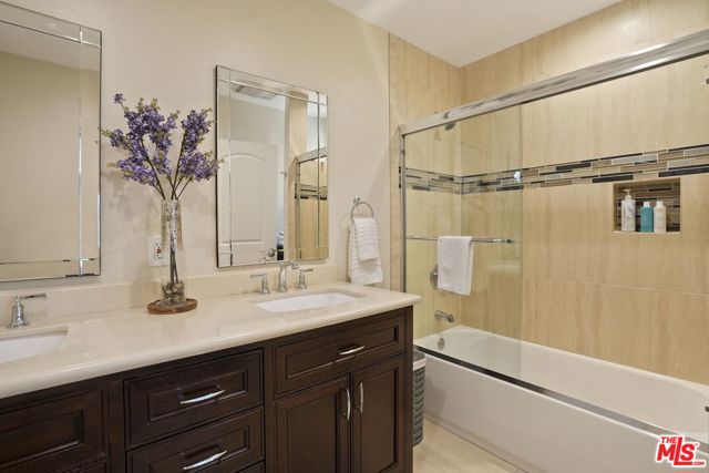 10501 Forbes Avenue photo 17