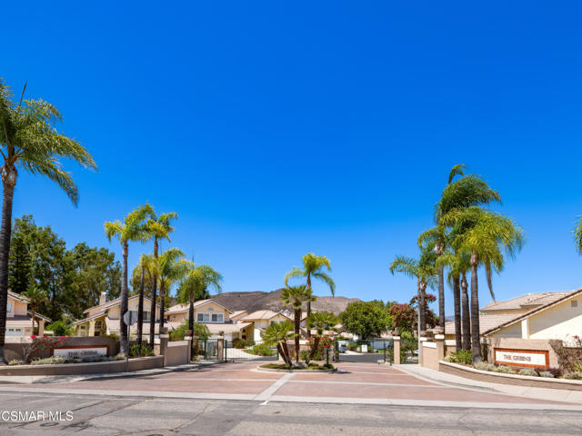 552 Fairfield Road, Simi Valley CA: https://media.crmls.org/mediaz/9bee7009-4609-4c85-8005-6dc9c7208e32.jpg