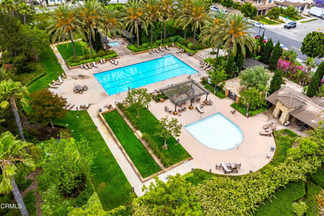 321 Town Forest Court, Camarillo CA: https://media.crmls.org/mediaz/9bf0248f-9ae9-42e3-88fd-bf5e2773d604.jpg