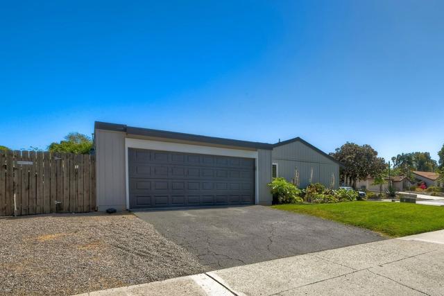 Detail Gallery Image 25 of 52 For 1807 Calle Sinaloa, Vista,  CA 92084 - 4 Beds | 2 Baths