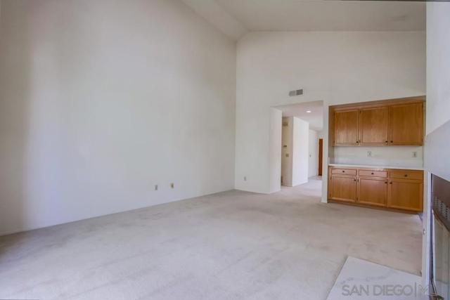 11742 Avenida Sivrita, San Diego CA: https://media.crmls.org/mediaz/9bf1318b-2a45-49e9-aa45-82efb7a04c14.jpg
