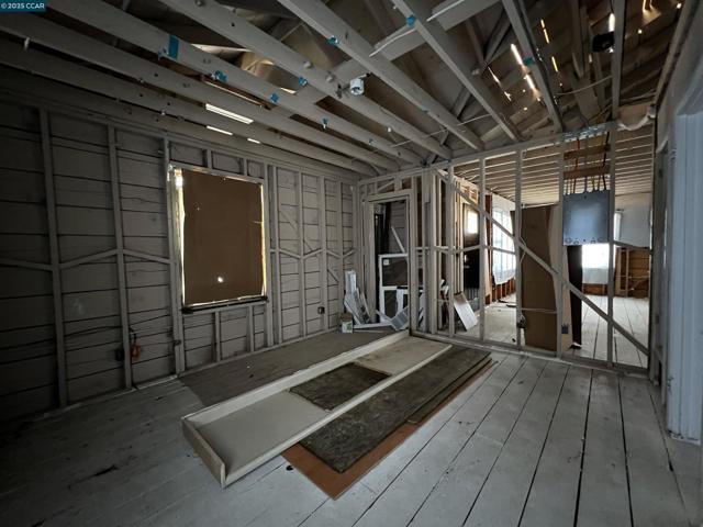 540 W Madill St, Antioch CA: https://media.crmls.org/mediaz/9bf197e5-55aa-4683-a7a1-420581737c10.jpg