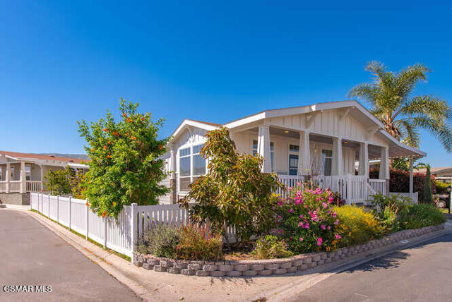 250 Telegraph Road, Fillmore CA: https://media.crmls.org/mediaz/9bf245df-3e3f-4559-a2ba-54684509655c.jpg