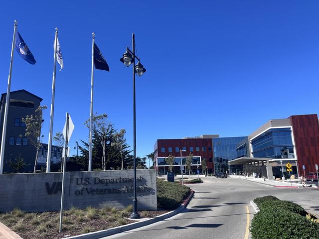 275 Skyview Drive, Marina CA: https://media.crmls.org/mediaz/9bf2b881-0d5f-4014-8b28-46f8ca7e0eb5.jpg