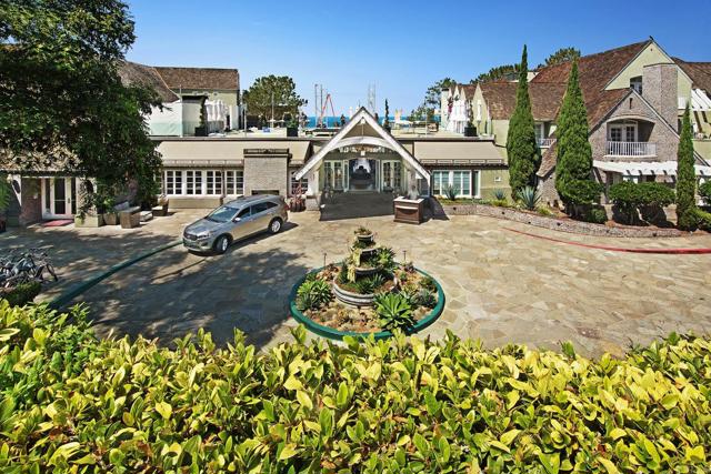 1552 Camino Del Mar, Del Mar CA: https://media.crmls.org/mediaz/9bf30080-4b0a-4451-a7ba-cb22d5566620.jpg