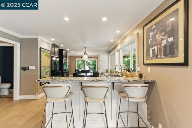 314 Draeger Dr, Moraga CA: https://media.crmls.org/mediaz/9bf373eb-37ca-4cf9-9b51-1c354c7888e0.jpg